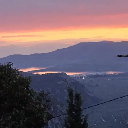 Holiday home Sunset Delphi